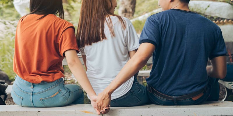 Đàn ông ngoại tình tư tưởng: Phải làm gì? Có nên ly hôn?