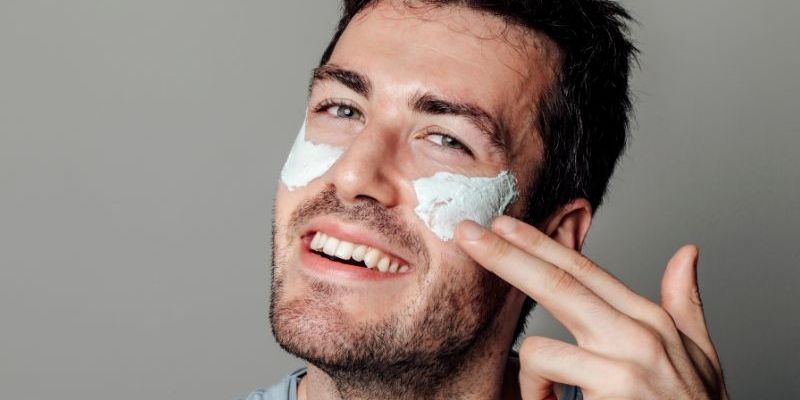 Vì Sao Nam Giới Cần Chăm Sóc Da