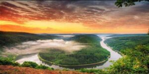 Người về từ lòng đất