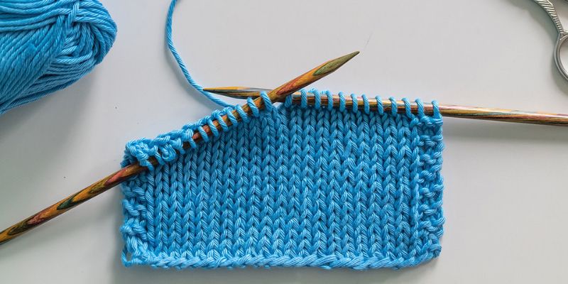 Găng tay đan len – Một món quà thực tế và đầy sáng tạo